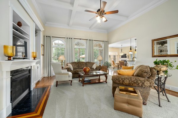 Sed fuga aut doloribus repellat nobis